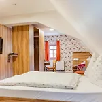 Folklorehof Hotel 3*