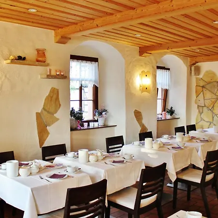 Folklorehof Hotel 3*