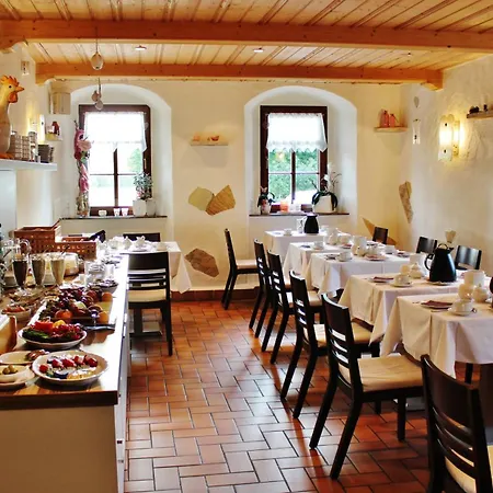 מלון Folklorehof 3*